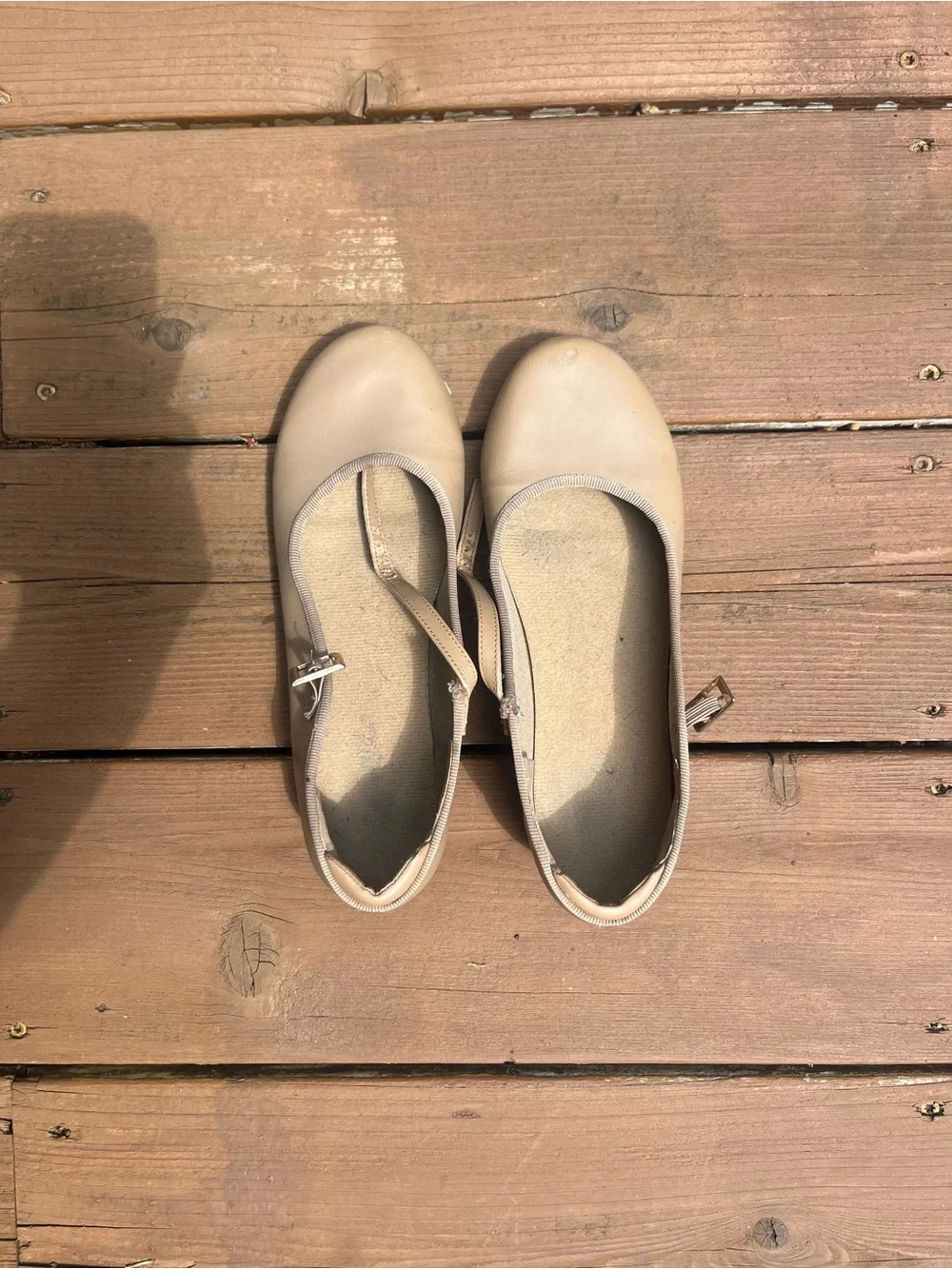 Girls’ tap shoes beige size 7M